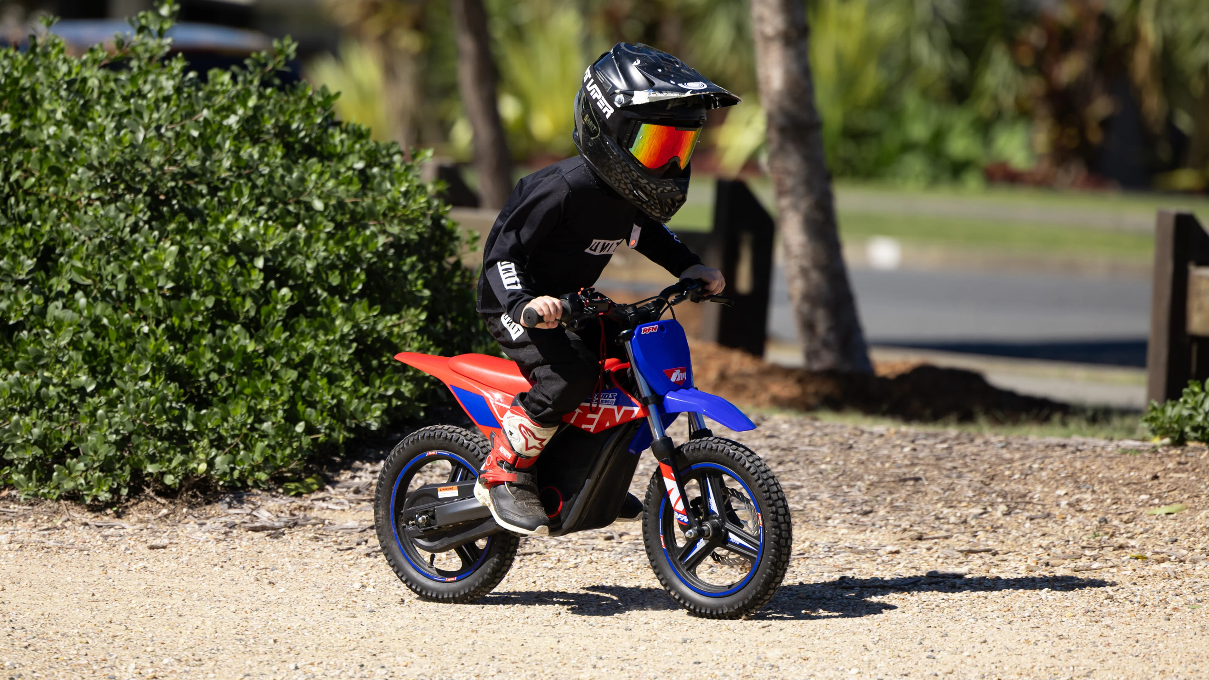 როგორ შევარჩიოთ პირველი ბაიკი ბავშვისთვის? ბალანს ბაიკი vs ბავშვის ველოსიპედი